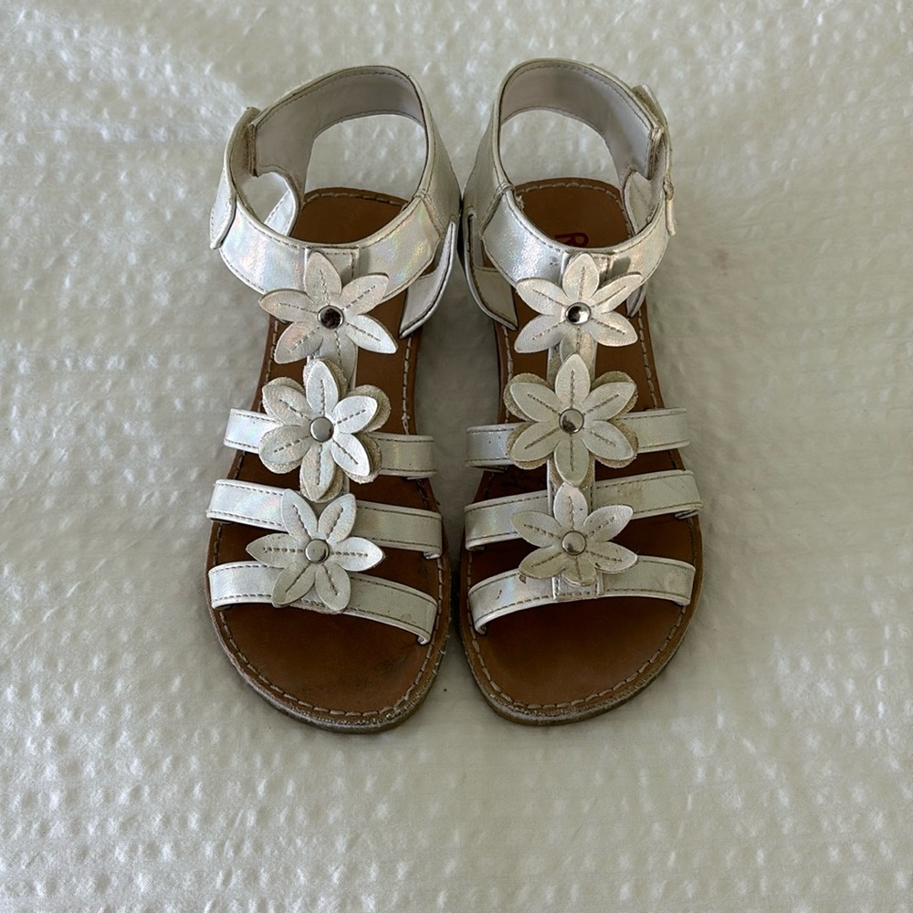 Girls sandals